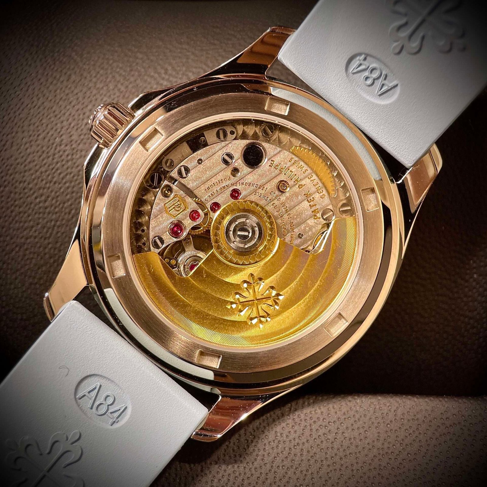 Patek Philippe Aquanaut 5072R Replica Watch Blue Rubber Strap PPF 35.6mm - Image 4