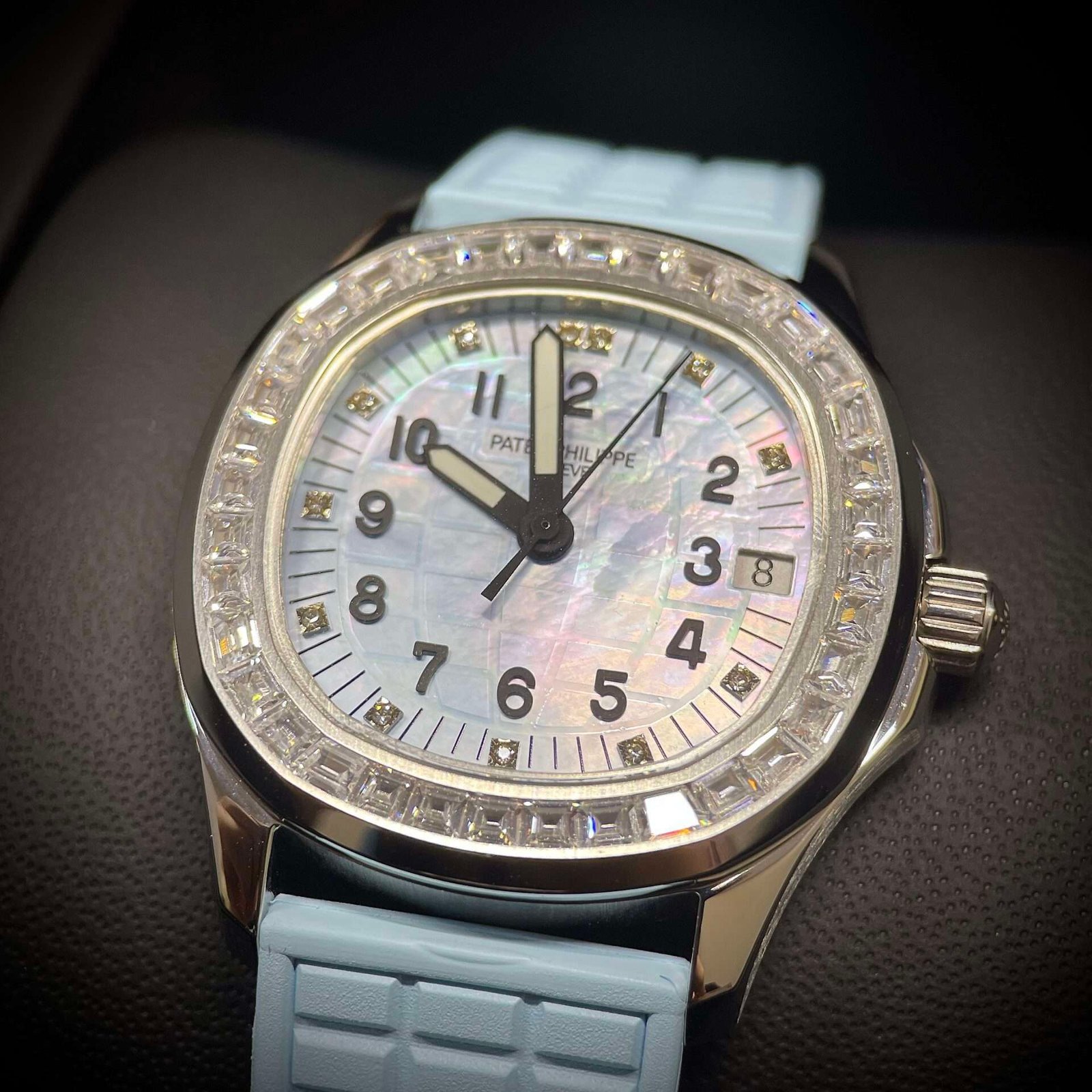 Patek Philippe Aquanaut 5072R Replica Watch Blue Rubber Strap PPF 35.6mm - Image 2