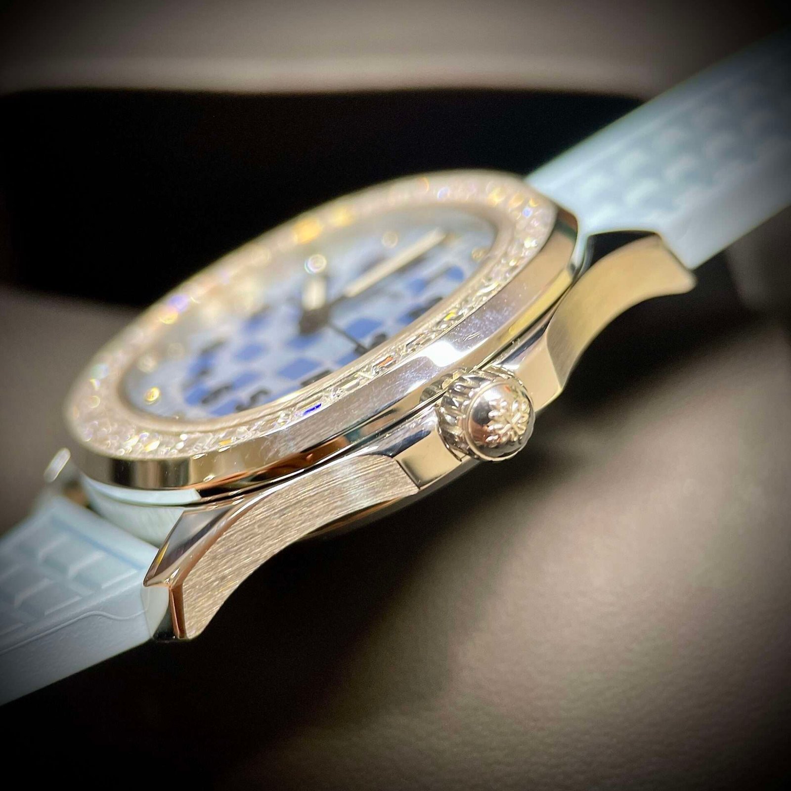 Patek Philippe Aquanaut 5072R Replica Watch Blue Rubber Strap PPF 35.6mm - Image 3