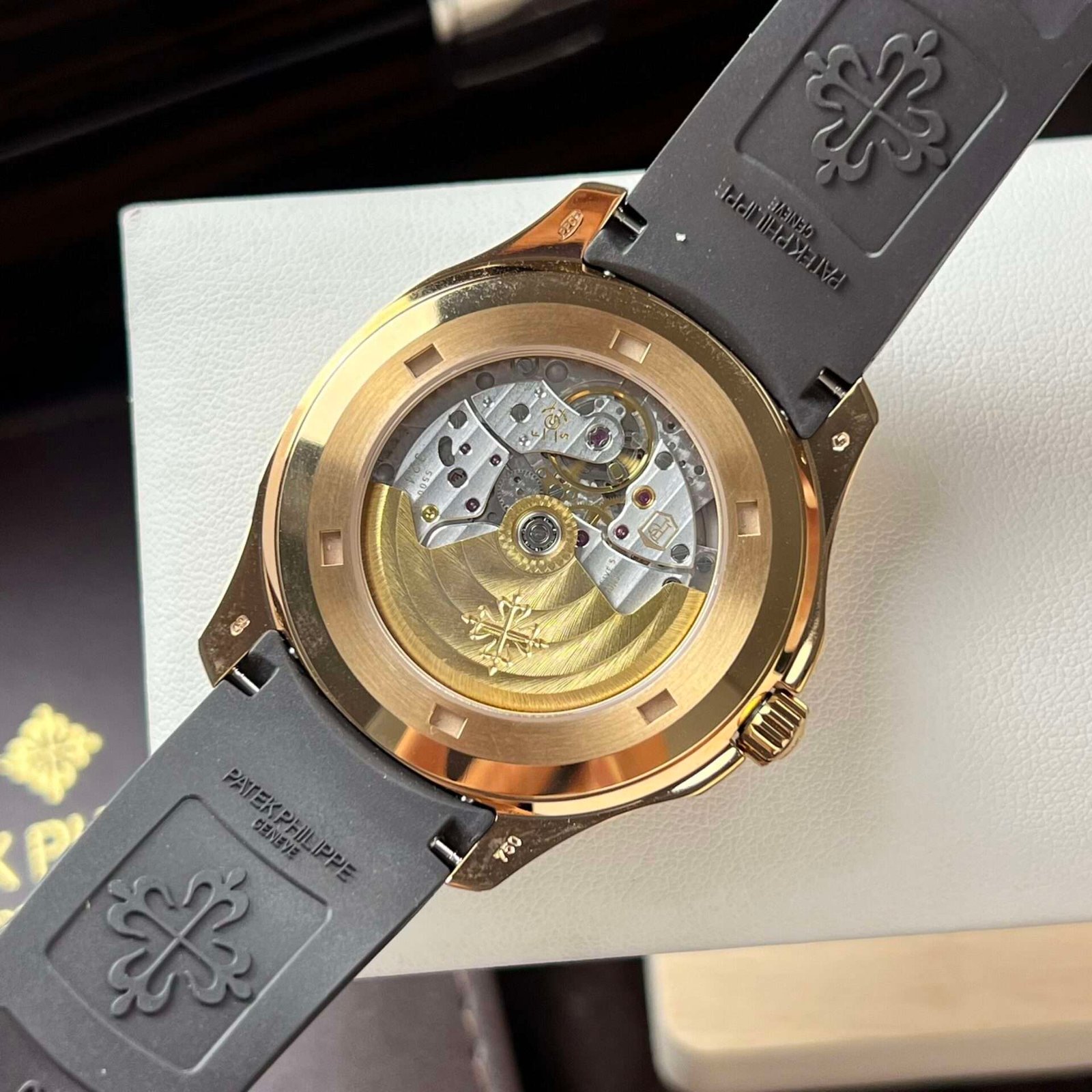 Patek Philippe Aquanaut 5167R 40mm - Image 4