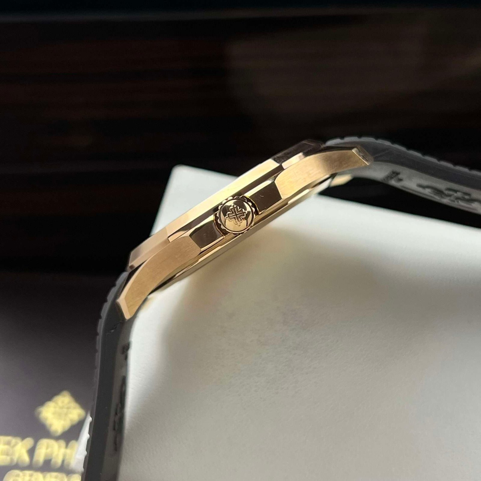 Patek Philippe Aquanaut 5167R 40mm - Image 3