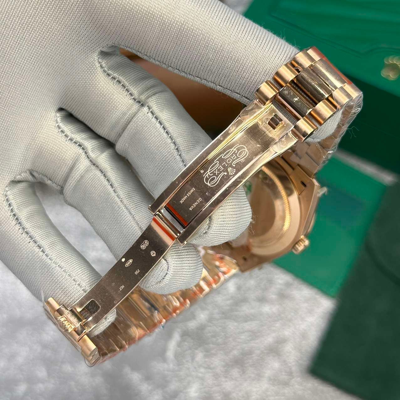 Rolex Day-Date 228235 Rep 11 Premium Edition Chocolate Dial 40mm - Image 6