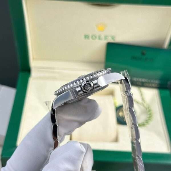 Rolex GMT-Master II 126710BLNR Batman Replica Watch Clean Factory 40mm - Image 4